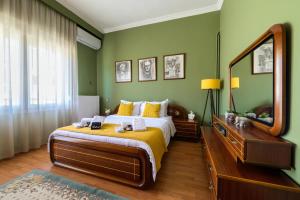 Corner House Central Next To The Lake