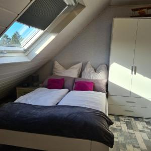 ,, Himmelsblick "Apartment komplett möbliert,direkt an der Haltestelle, nach Heidelberg,Mannheim ,Weinheim