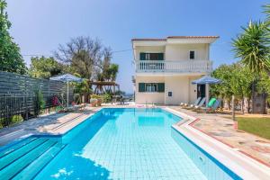 Villa Lourdas Beach by Villa Plus