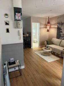 Posez vos valises ! La ville vous attend