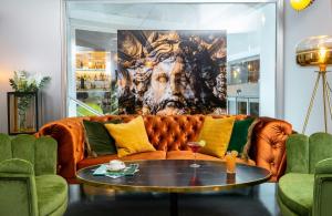 Leonardo Boutique Hotel Rome Termini video