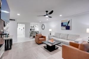 Old Town Oasis! Modern Unit with Resort-Style Pool