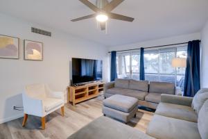 Pool and Hot Tub at Gem in the Heart of Old Town!