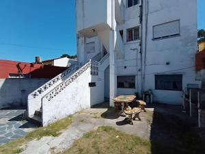 Departamento de 3 ambientes para hasta 8 personas a 4 cuadras de mar con balcón y parrilla para hacer asados
