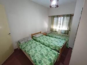 Departamento de 3 ambientes para hasta 8 personas a 4 cuadras de mar con balcón y parrilla para hacer asados