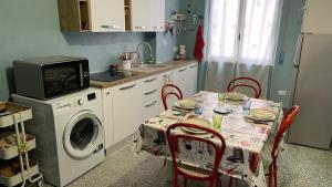 Delfino Cosy Apartment With AC Near best bea...