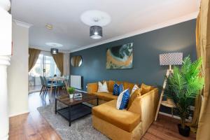 Stylish 3BR Contractor Friendly Long Stays