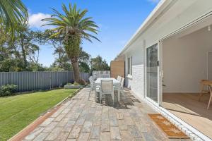 The Palms Beach House- Sauna, Pet-friendly, Beach!