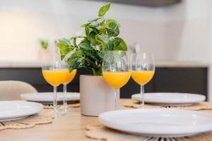 Modern House with Private Courtyard - Paris