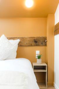 Modern House with Private Courtyard - Paris