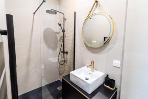 6ty Nest - Cour Privée - Paris