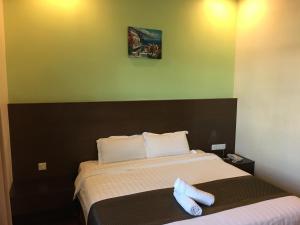 Lintas Plaza Hotel