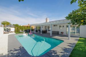 Desert Dream Getaway with Private Pool BBQ