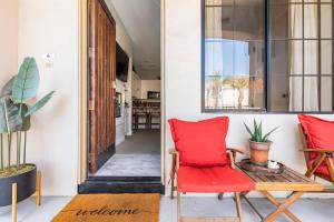 Modern La Quinta 1BR Condo w Pool Kitchen Hot Tub