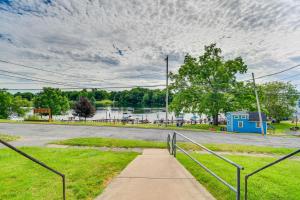 River and Marina Views! Walkable Phoenix Getaway