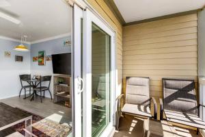 Seaside SeaEsta w Heated Pool & BBQ area