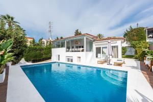 Cozy Villa With Pool In Marbella Nueva Andalucia