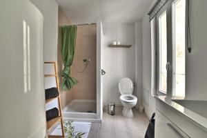 Ave César - Appartement Gallo-Romain en Hypercentre, Fibre, Tv 4K
