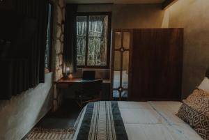 Private Jungle 1BR Retreat & Fast Wi-Fi