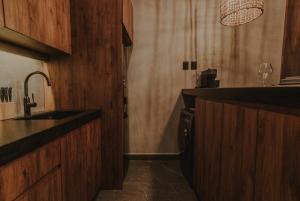 Private Jungle 1BR Retreat & Fast Wi-Fi