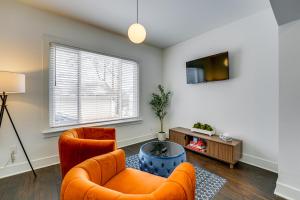 Spacious and Updated Group Getaway in Detroit!