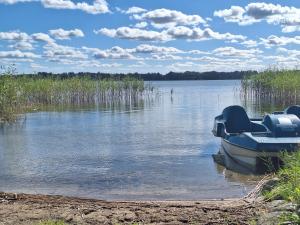 Mazurski domek nad jeziorem w miejscowości Elganowo