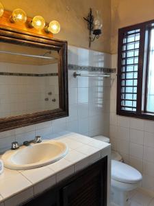 Centric 2 beds loft with pool 5 mins from ADO