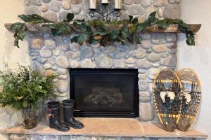 Pagosa Springs Home: Mountain, Lake & Golf Views!