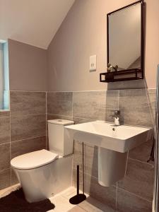 Spacious & Modern House in Sittingbourne