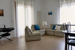 Ioniris Apartments - Private apartment in a villa with parking, 100 m from the sea