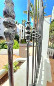 Beachfront Penthouse 3 double bedrooms, 2 bathrooms