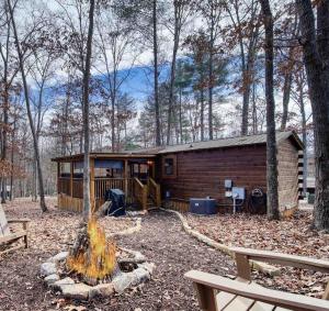 The Breakaway - Hot tub and fire pit