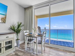 BeachFront-Majestic Beach Resort 1513