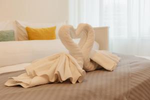 BNB Panorama City Luxury Retreat