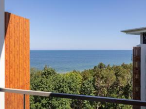 Large apartment with sea view, indoor pool