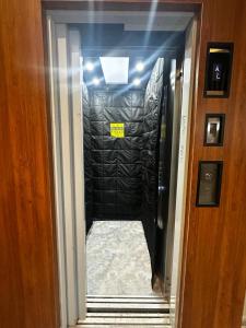 Modern Studio 201 near El Dorado Airport - Urban View