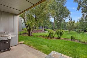 First-Floor Downtown Bend Condo