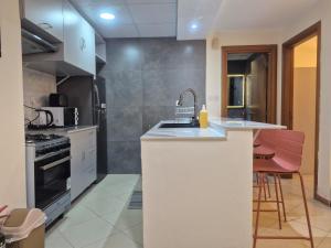 Fully Renovated and Furnished I Complete Modern Facilities I Near Metro and JBR Beach