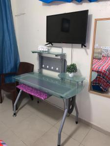 Cerca del Mar, Obelisco Hembra y Zona Colonial