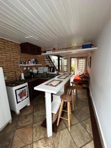 Casa em Búzios com piscina a 150m da praia