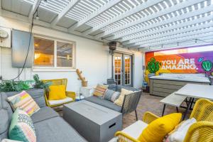 Chic 4BR Home with Hot Tub Fire Pit Arcade