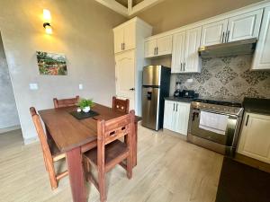 T8 - 2BR Sustainable Tiny Home Near the Beach by Veritas Pacifica