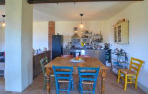 3 Bedroom Cozy Home In Palazzo Del Pero