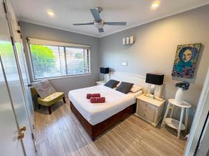 Bonhaven Floral Youth House