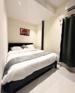 The Classic 12 Hotel