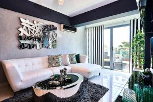 ®{ The~Chess} @DowntownSD NearColonial ZoneGym