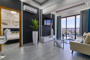 ®{FR21~City~Views}@DowntownSD PoolGymBBQCinema