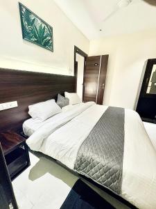 The Classic 12 Hotel