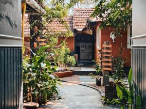 Ambadis villa -Lake view resort