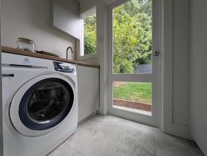 Red Brick Luxury in Central Albury